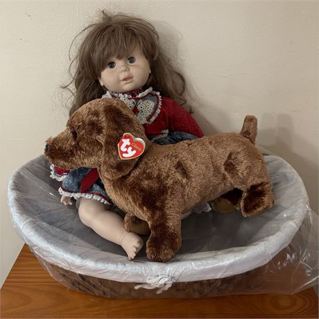 1988 Robin Woods Doll w/ Bassinet and TY Plush Weiner Dog