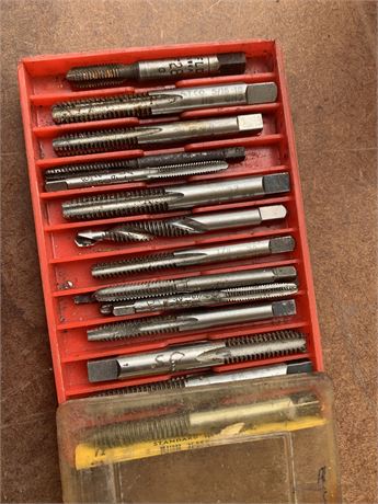 12 Piece Tap Set