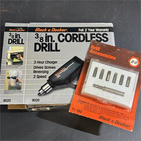 New Black & Decker 3/8" Cordless Drill w/ Magnetic Screwdriver Bit Set