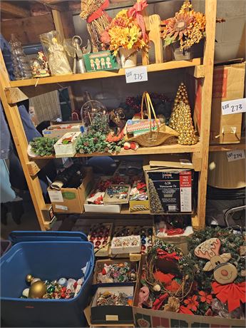 Large Lot of Christmas:6.5' Tree/Ornaments/Wreaths/Decor & More